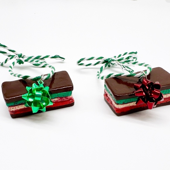 Italian Rainbow Cookie Ornament – Handmade Clay Christmas Tree Decoration - Picture 4 of 11